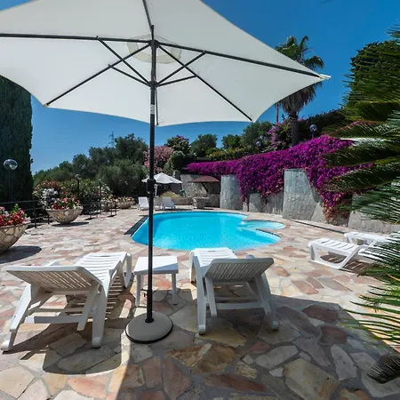 Villare, Con Piscina Nel In Riviera *