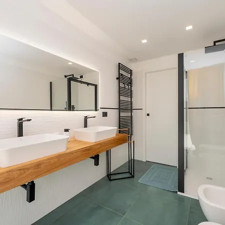 Villare, Con Piscina Nel In Riviera * 라바냐