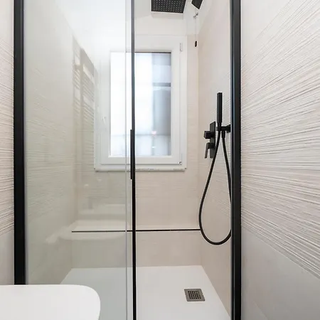 펜션 Villare, Con Piscina Nel In Riviera 라바냐